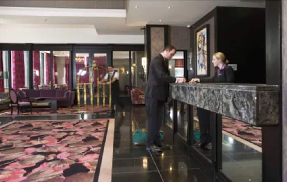 Ashling Hotel Дублин Экстерьер фото